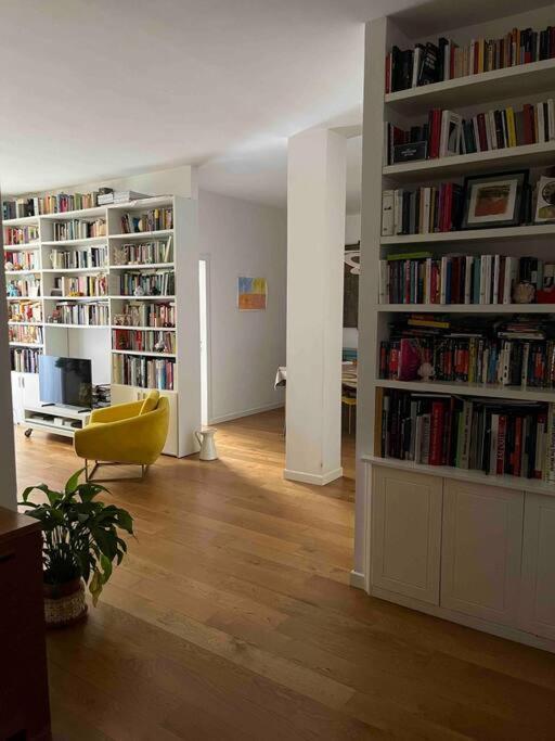 Umbertina Apartment Барі Екстер'єр фото