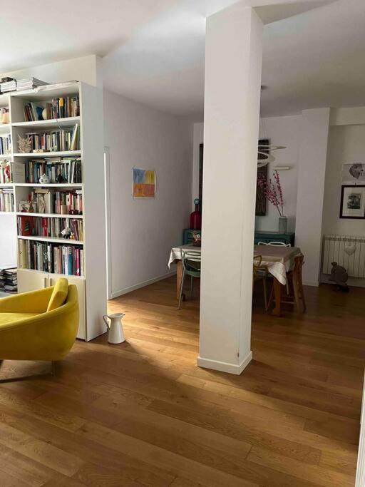 Umbertina Apartment Барі Екстер'єр фото